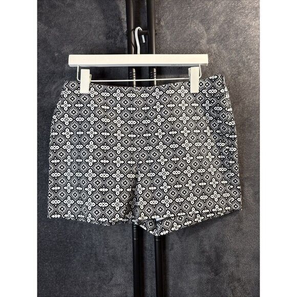 Banana Republic Shorts Women’s Size 6 Black and White Geometric Shape Size Zip - Picture 2 of 8